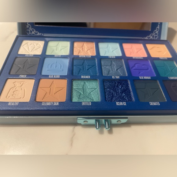 Blue blood eye shadow palette by Jeffree Starr - Picture 5 of 13